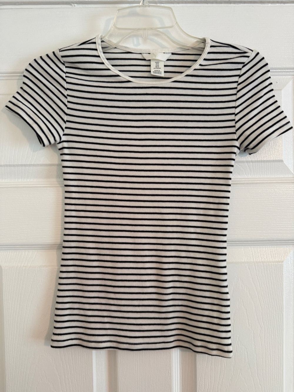 H&M White and Black Striped Ribbed Tee